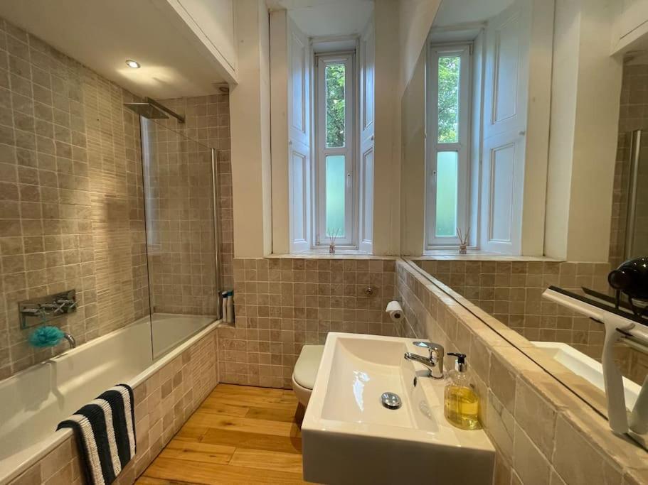 Stunning West End Flat! Apartment Glasgow Bagian luar foto